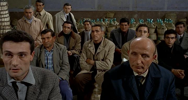 Кадр из фильма Красная пустыня / Il deserto rosso (1964)