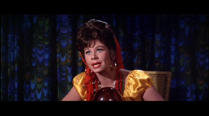 Кадр из фильма Разнорабочий / Roustabout (1964)