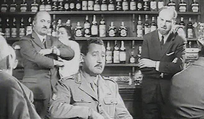 Кадр из фильма Летающая тарелка / Il disco volante (1964)