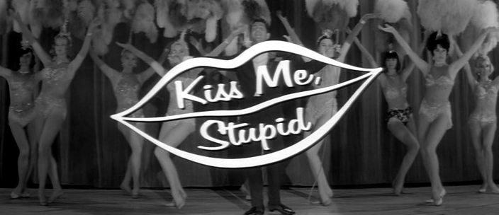 Кадр из фильма Поцелуй меня, глупенький / Kiss Me, Stupid (1964)