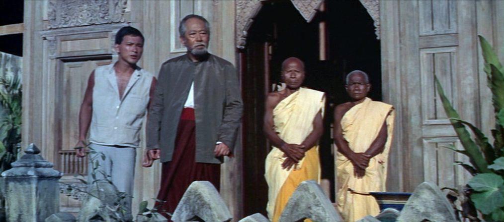 Кадр из фильма Лорд Джим / Lord Jim (1965)