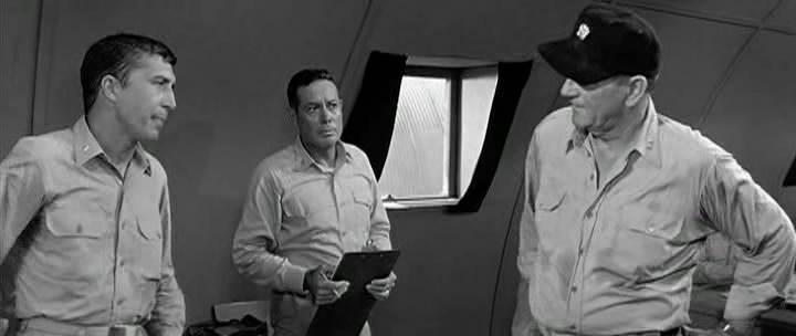 Кадр из фильма По методу Харма / In Harm's Way (1965)
