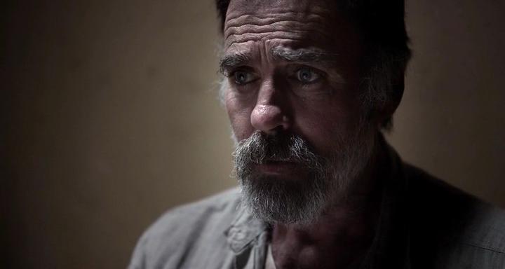 Кадр из фильма Последний луч света / The Last Light (2014)