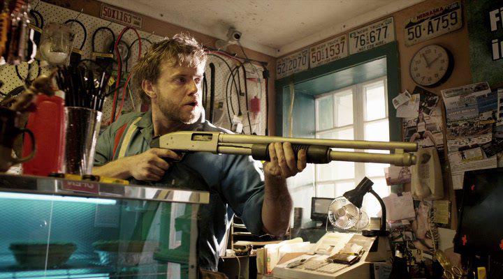 Кадр из фильма Бешеные гонки / Drive Hard (2014)
