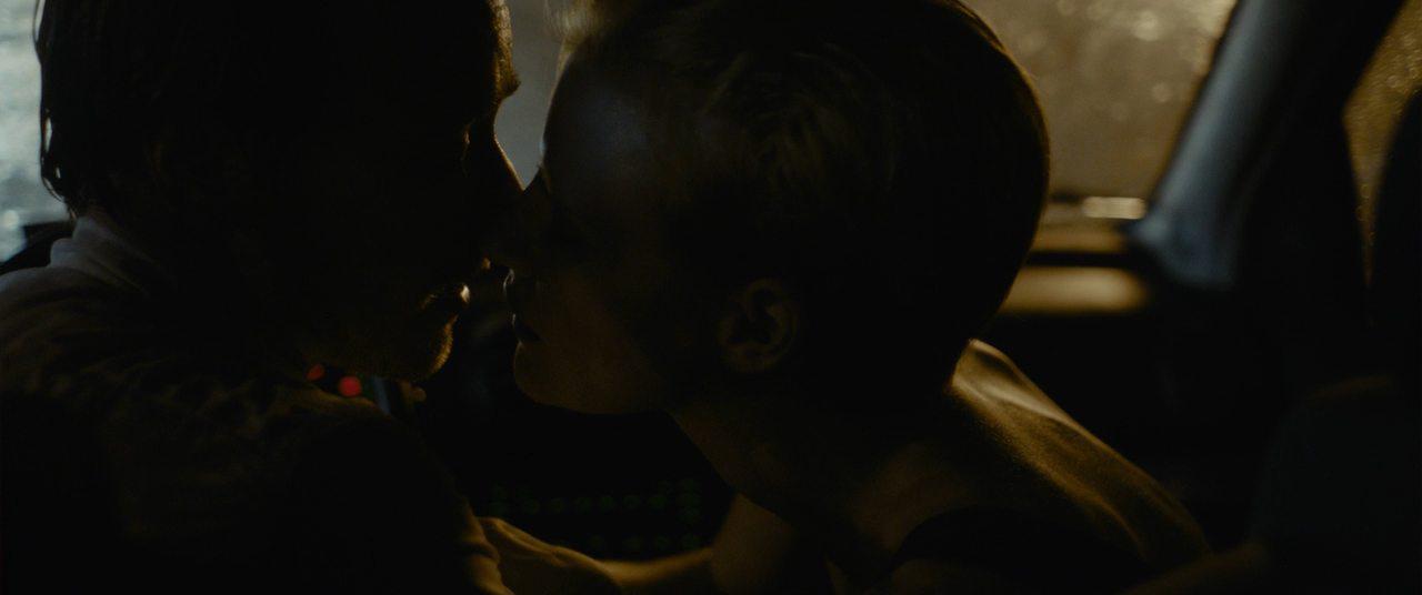 Кадр из фильма Исчезновение Элеанор Ригби: Они / The Disappearance of Eleanor Rigby: Them (2014)