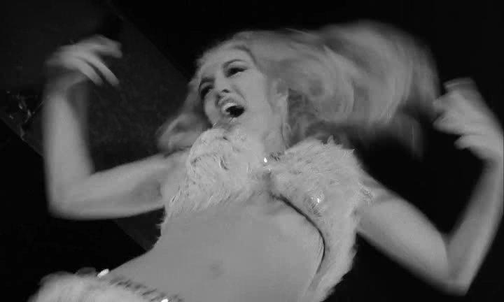 Кадр из фильма Быстрее, кошечка! Убей, убей! / Faster, Pussycat! Kill! Kill! (1965)