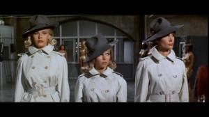 Кадры из фильма Доктор Голдфут и бикини-машины / Dr. Goldfoot and the Bikini Machine (1965)