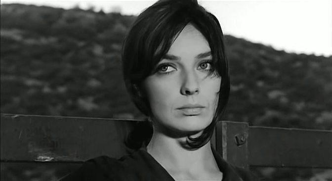 Кадр из фильма Они шли за солдатами / Le soldatesse (1965)