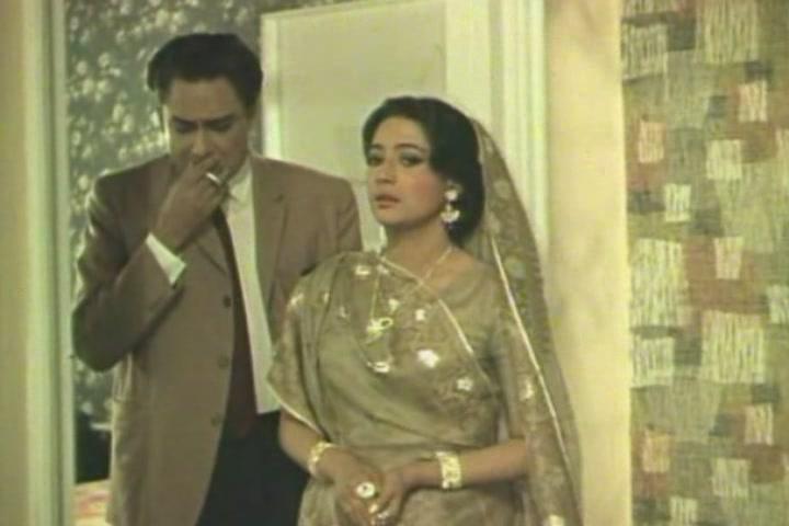Кадр из фильма Материнская любовь / Maa Aur Mamta (1966)