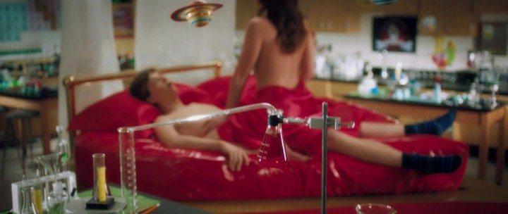 Кадр из фильма Хочу. Не могу / Premature (2014)