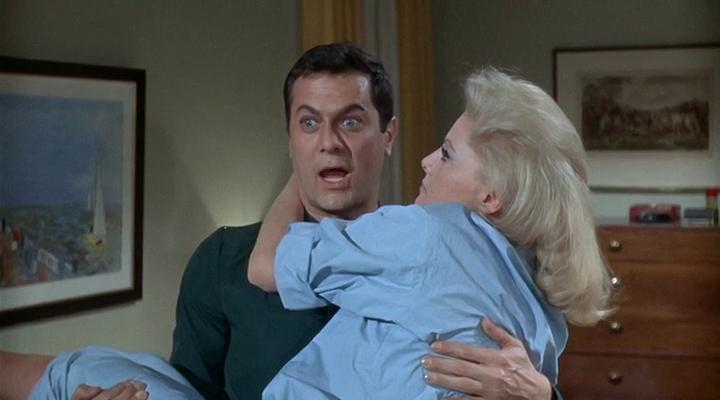 Кадр из фильма Только не с моей женой, не смей! / Not with My Wife, You Don't! (1966)