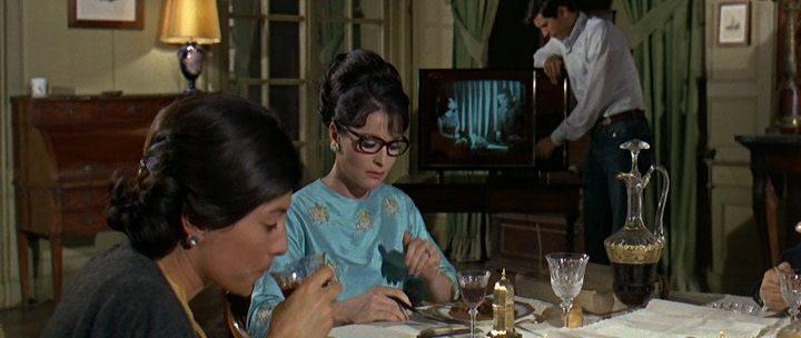 Кадр из фильма Скандал / Le scandale (1967)