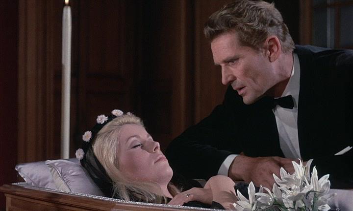 Кадр из фильма Дневная красавица / Belle de jour (1967)