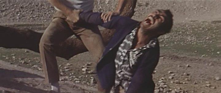 Кадр из фильма Золотой сфинкс / La sfinge d'oro (1967)