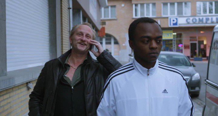 Кадр из фильма Полоски зебры / Les rayures du zèbre (2014)