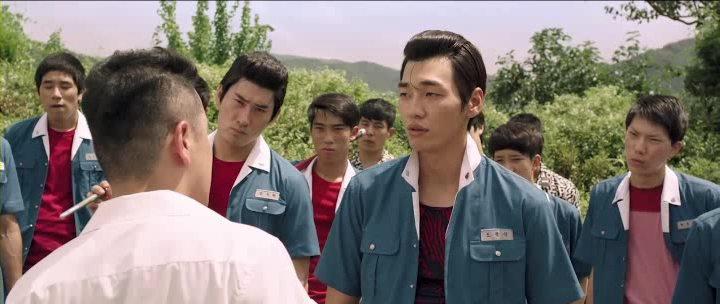 Кадр из фильма Горячая кровь юности / Hot Young Bloods (2014)
