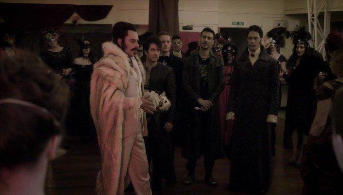 Кадр из фильма Реальные упыри / What We Do In The Shadows (2014)