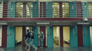 Кадры из фильма Лагерь «X-Ray» / Camp X-Ray (2014)