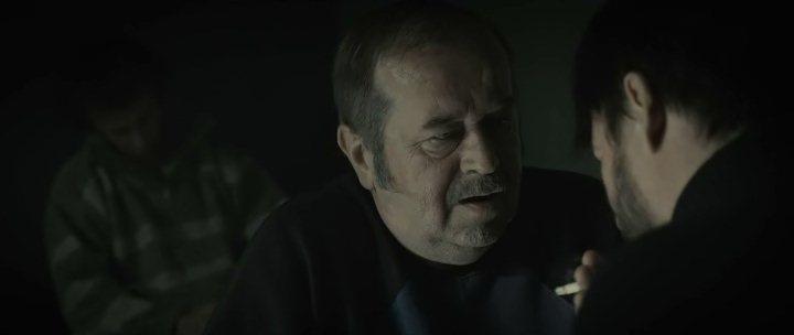 Кадр из фильма Песни пьющих / Pod Mocnym Aniolem (2014)