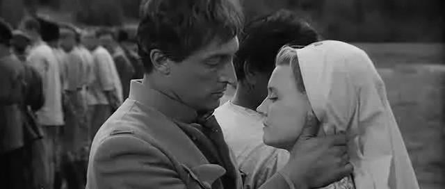 Кадр из фильма Звезды и солдаты / The Red and the White (1967)