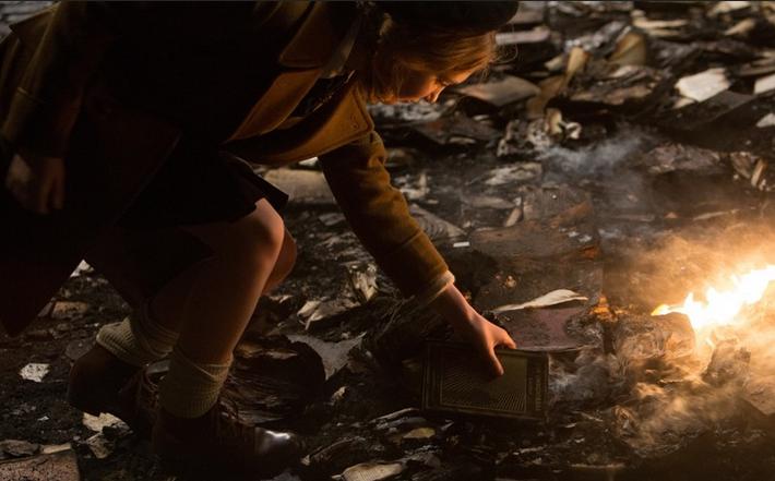 Кадр из фильма Воровка книг / The Book Thief (2014)