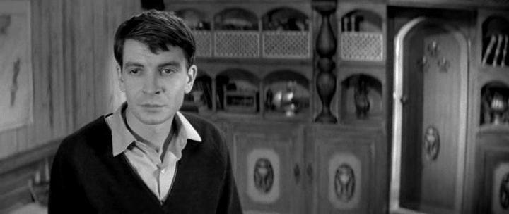 Кадр из фильма Бегущая по волнам (1967)