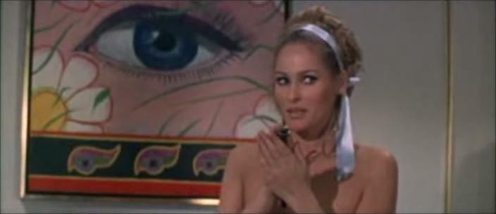 Кадр из фильма Казино Рояль / Casino Royale (1967)