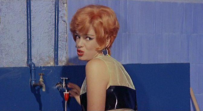 Кадр из фильма Привидения по-итальянски / Questi fantasmi (1967)