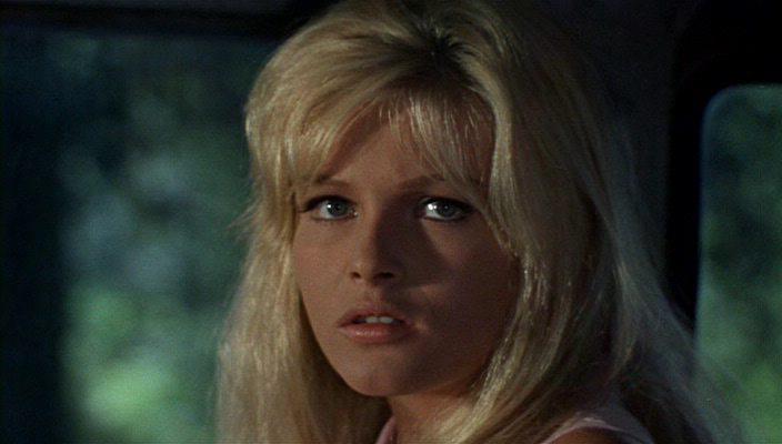 Кадр из фильма Ее возмездие / The Vengeance of She (1968)