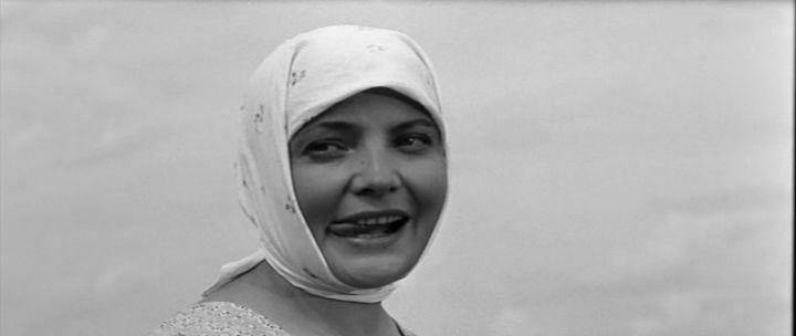 Кадр из фильма Три тополя на Плющихе (1968)
