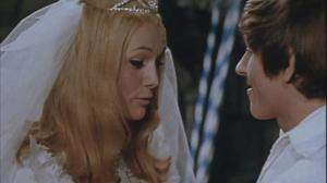 Кадры из фильма Безумно грустная принцесса / Sílene smutná princezna (1968)
