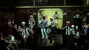 Кадры из фильма Женщины и берсальеры / Donne... botte e bersaglieri (1968)