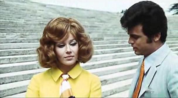Кадр из фильма Женщины и берсальеры / Donne... botte e bersaglieri (1968)