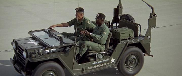 Кадр из фильма Зеленые береты / The Green Berets (1968)