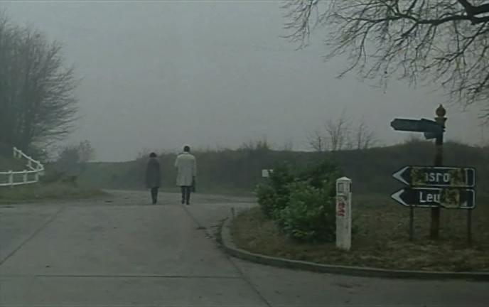 Кадр из фильма Однажды вечером, поезд / Un soir, un train (1968)