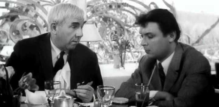 Кадр из фильма Ошибка резидента (1968)