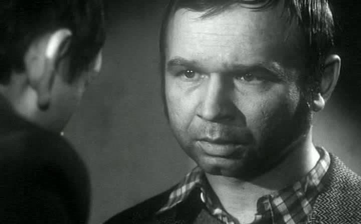 Кадр из фильма Только погибший ответит / Tylko umarly odpowie (1969)