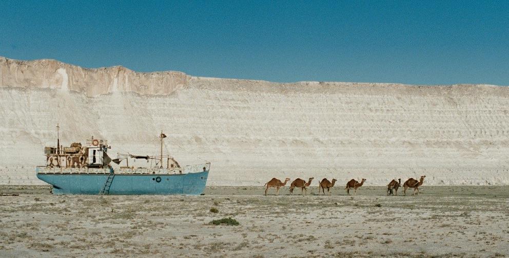 Кадр из фильма В ожидании моря (2013)
