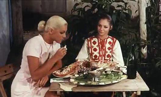 Кадр из фильма Насилие в песках / Le lys de mer (1969)