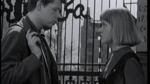 Кадры из фильма Переходный возраст / How to Be (1969)