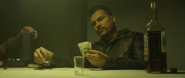 Кадр из фильма Двойная игра / Crook (2013)