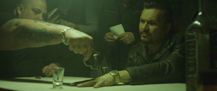 Кадр из фильма Двойная игра / Crook (2013)