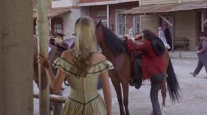 Кадры из фильма Захватчики земли / Land Raiders (1969)