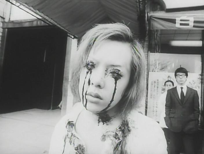Кадр из фильма Похоронная процессия роз / Bara no sôretsu (1969)