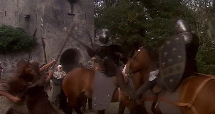 Кадр из фильма Прогулка с любовью и смертью / A Walk with Love and Death (1969)