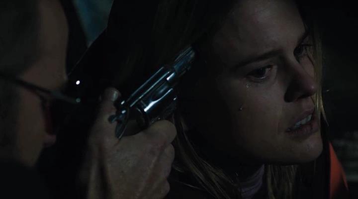 Кадр из фильма Взгляд зимы / Cold Comes the Night (2013)