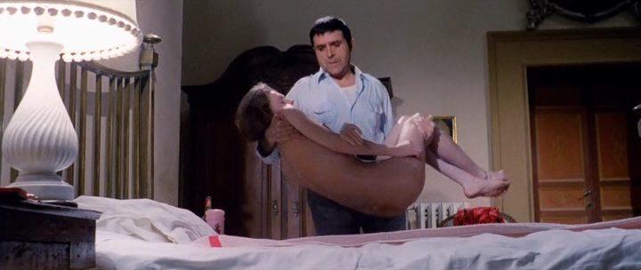 Кадр из фильма Шах королеве / Scacco alla regina (1969)
