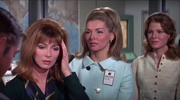 Кадр из фильма Отрезанные от мира / Marooned (1969)
