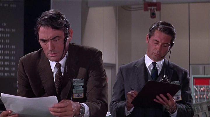Кадр из фильма Отрезанные от мира / Marooned (1969)