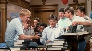Кадры из фильма Компьютер в кроссовках / The Computer Wore Tennis Shoes (1969)
